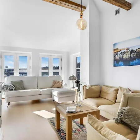 2 Bedroom Beautiful In