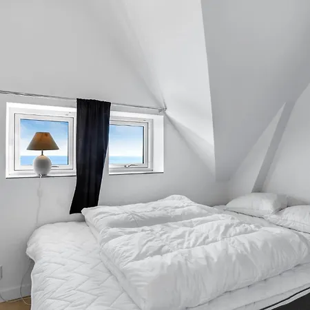 Hébergement de vacances 2 Bedroom Beautiful In