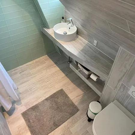 2 Bedroom Beautiful In Hébergement de vacances Allinge-Sandvig