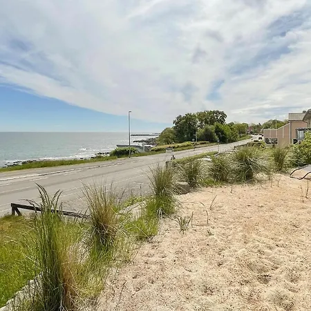 2 Bedroom Beautiful In Allinge-Sandvig