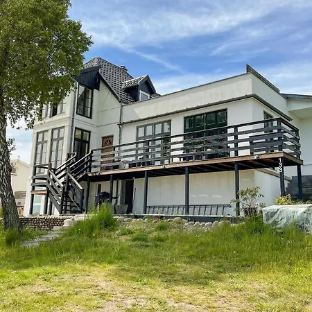 2 Bedroom Beautiful In Allinge-Sandvig