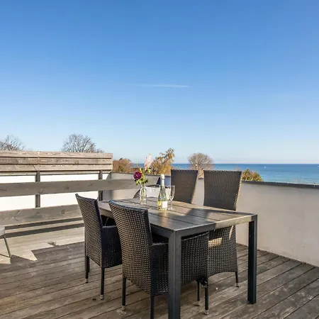 2 Bedroom Beautiful In Allinge-Sandvig